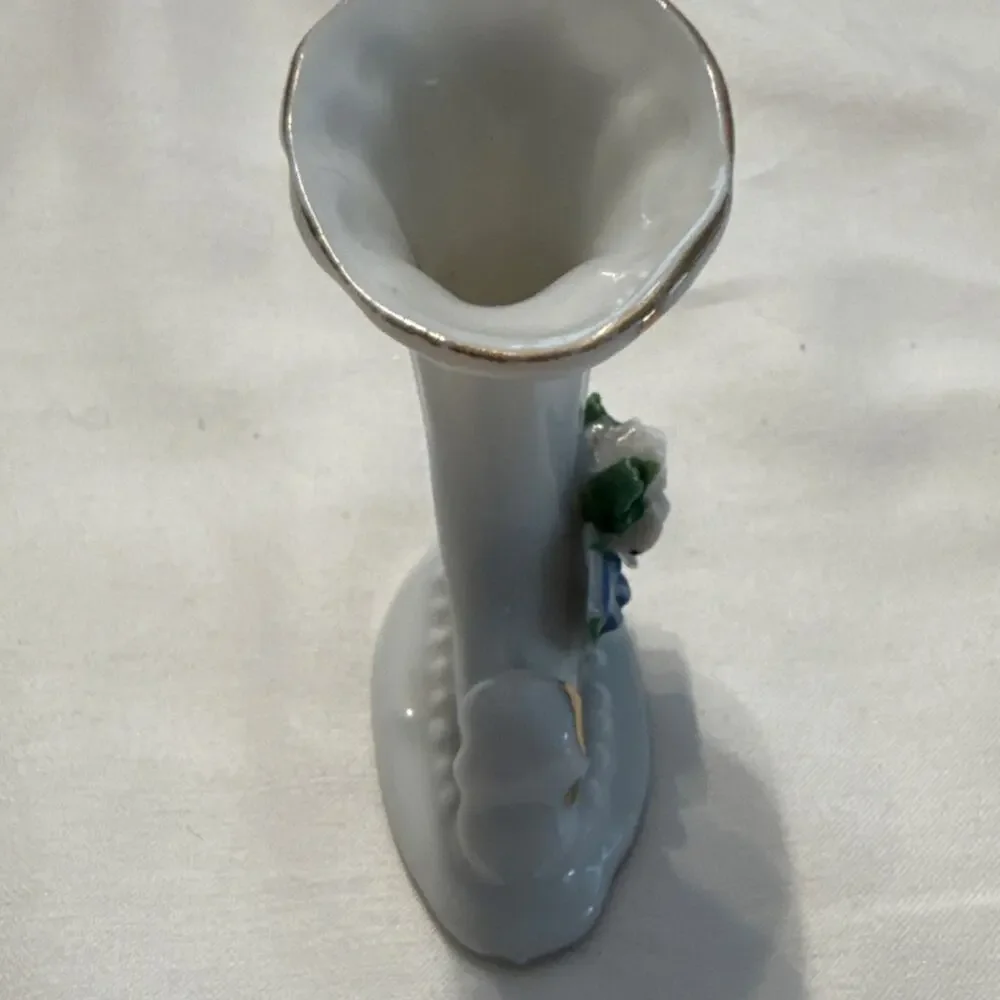 Miniature Cornucopia Floral Hand Painted horn shaped with 22k Gold 1 3/4” x 2”